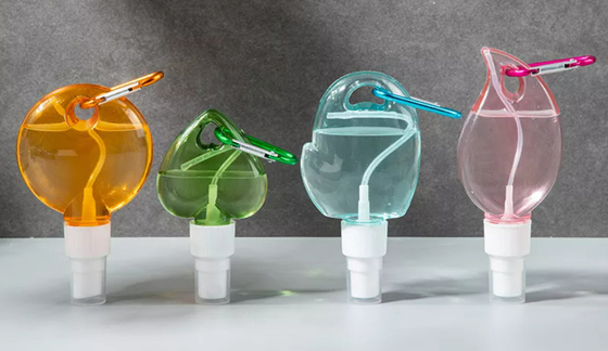 プラスチック50ml手のSanitizerのびんKeychainはハート形を引っ掛ける